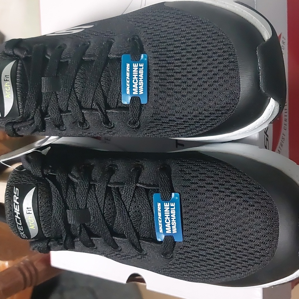 Skechers Black Athletic Shoes ArchFit 8.5 M.   Men"s - Picture 3 of 13